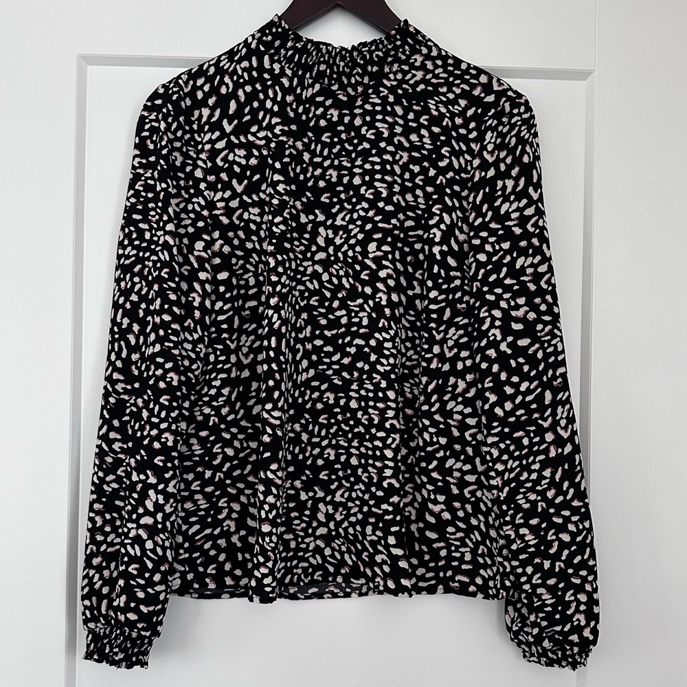 VERO MODA LEOPARD PRINT BLOUSE IN BLACK & WHITE